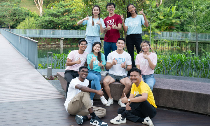 NTU students at Yunnan Garden
