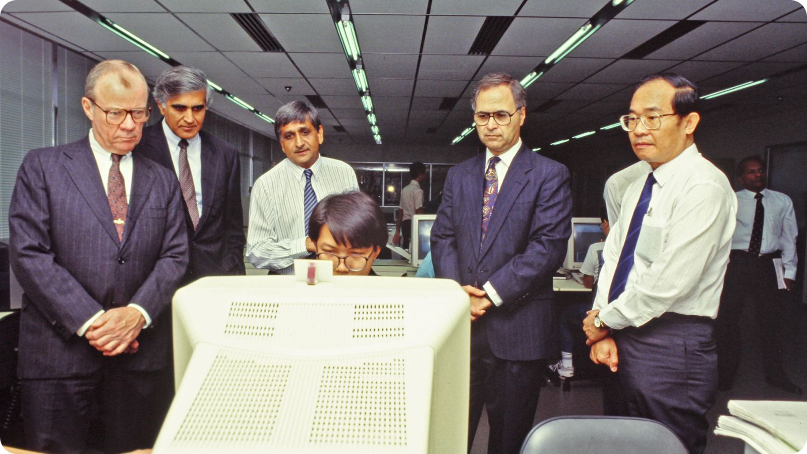1992 - Prof Harcharn Singh with President Cham Tao Soon