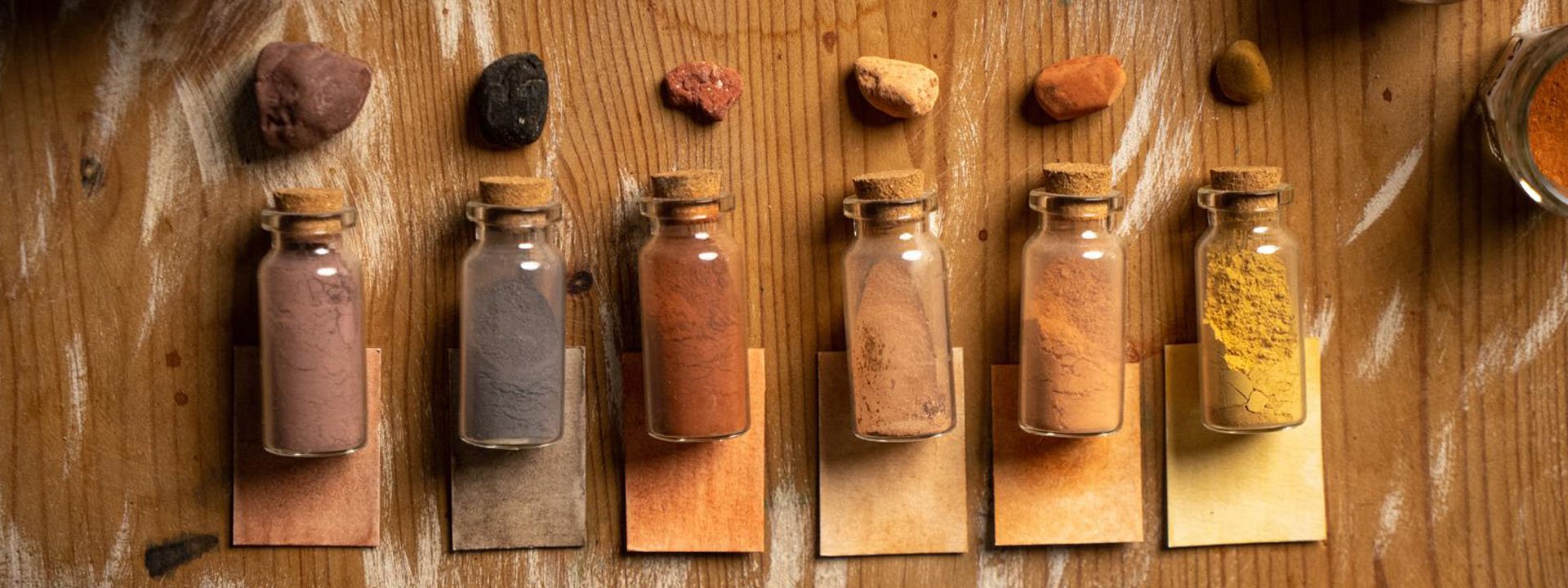 Wild Dot Shirin demonstrating the scratch test