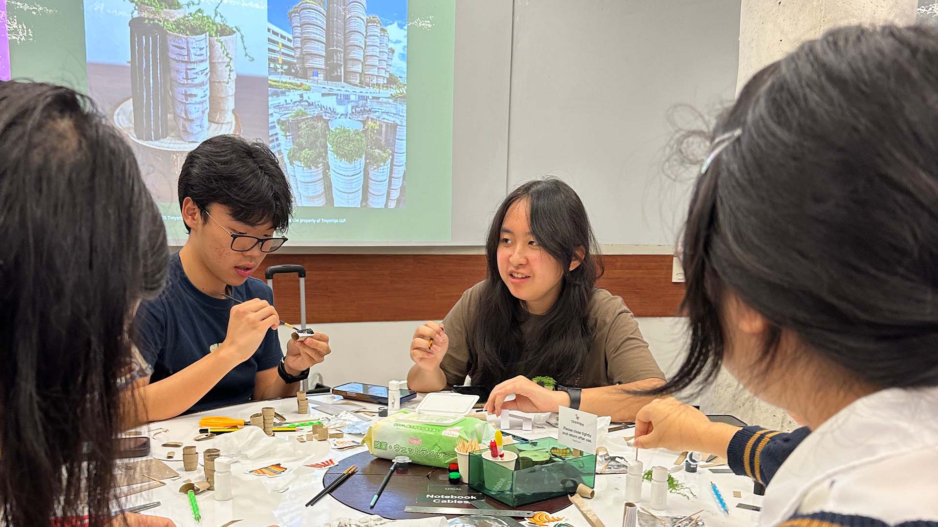 Miniatures Workshop Hive: Crafting