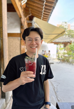 Assoc Prof Chong Tzyy Yaur