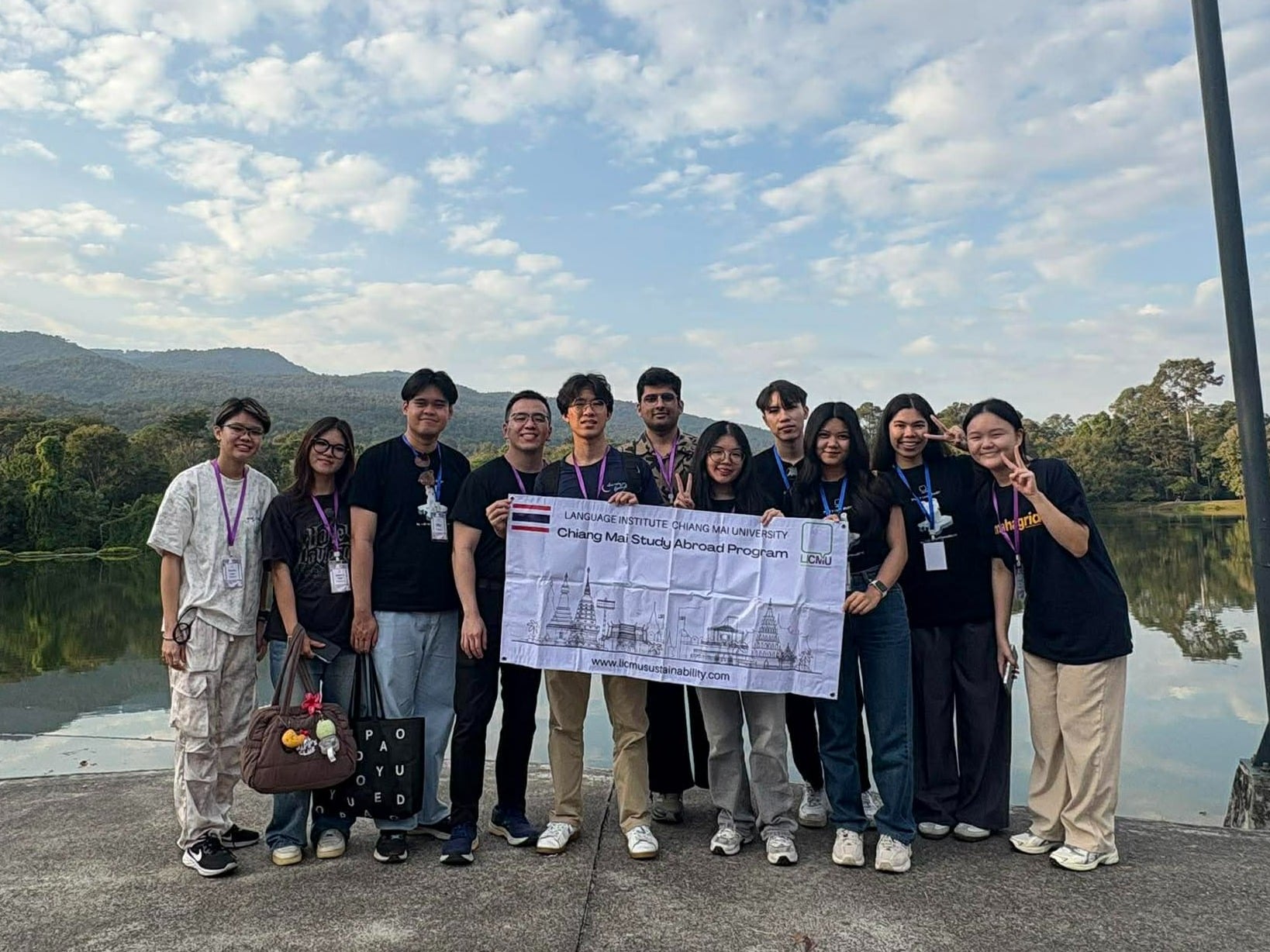 Ang Keaw Visit_Thai LIP