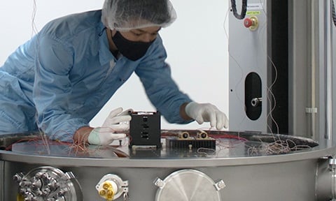 Thermal vacuum chamber