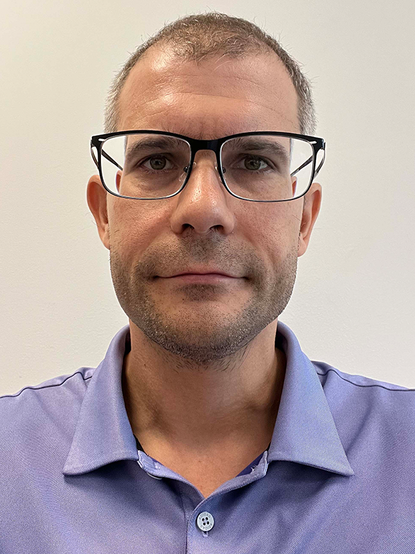 Profile Photo of SBS Faculty Oliver Mueller-Cajar