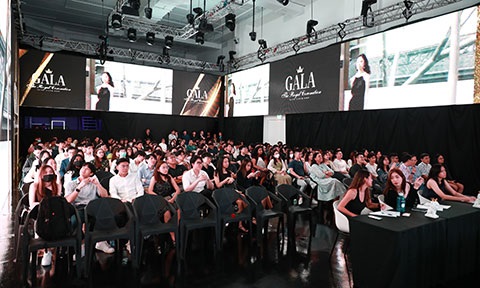 Thumbnail photo of attendees at NoonTalk X Showco Studio.