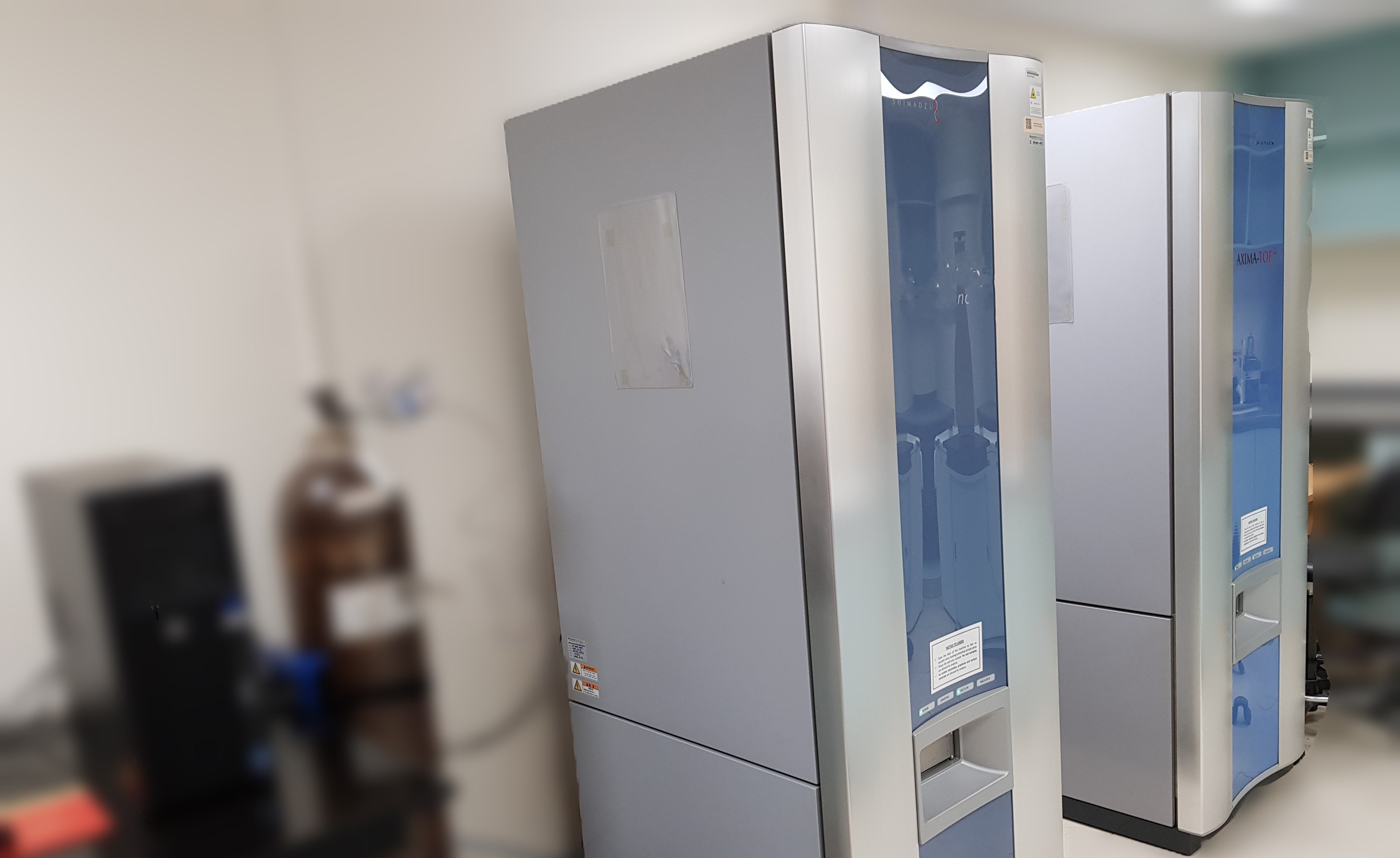 MALDI-TOF mass spectrometer for molecular mass measurements