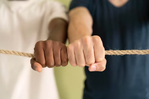 close-up-people-connecting