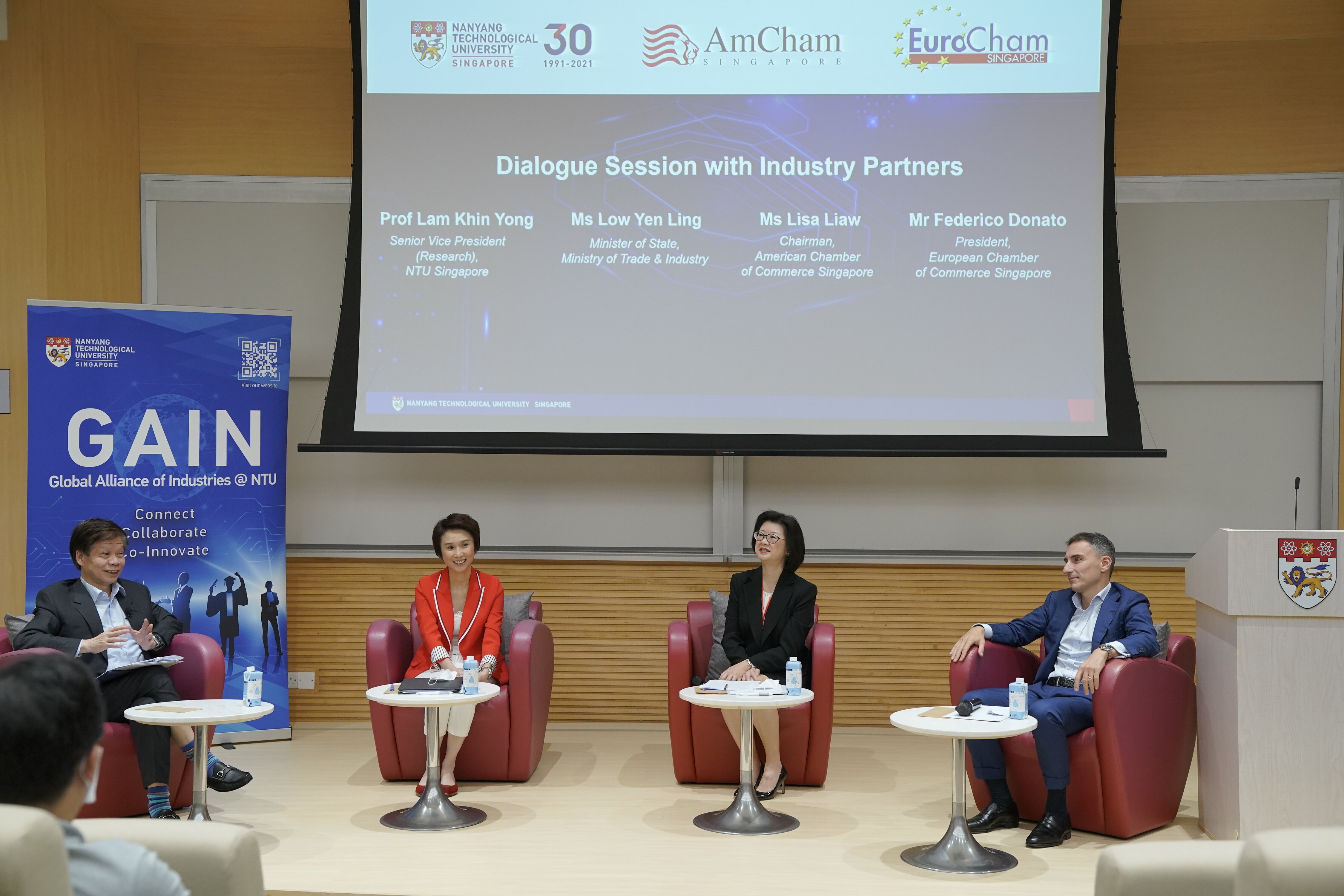 20220414 Seminar - Amcham EuCham - mobile