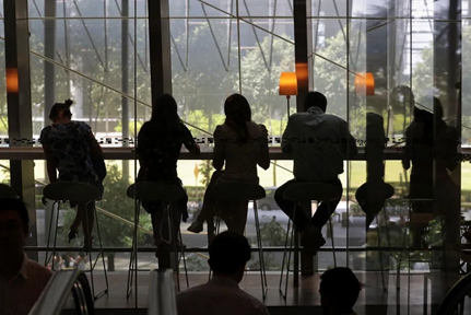 why saying a good job to an employee is not enough thumbnail