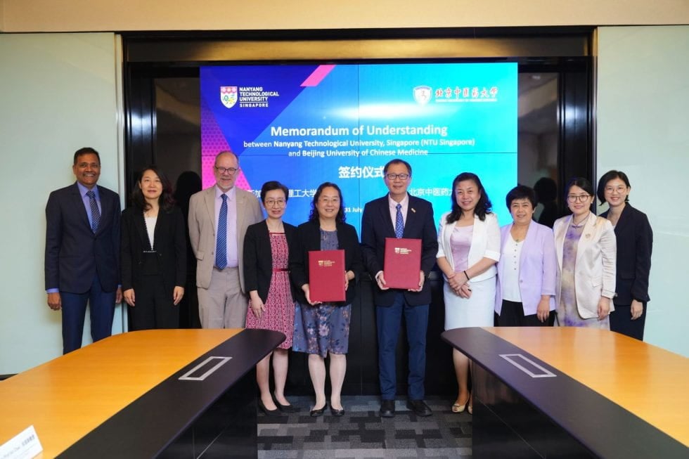 453504155_1048134107316945_4139105381660101349_n-980x653