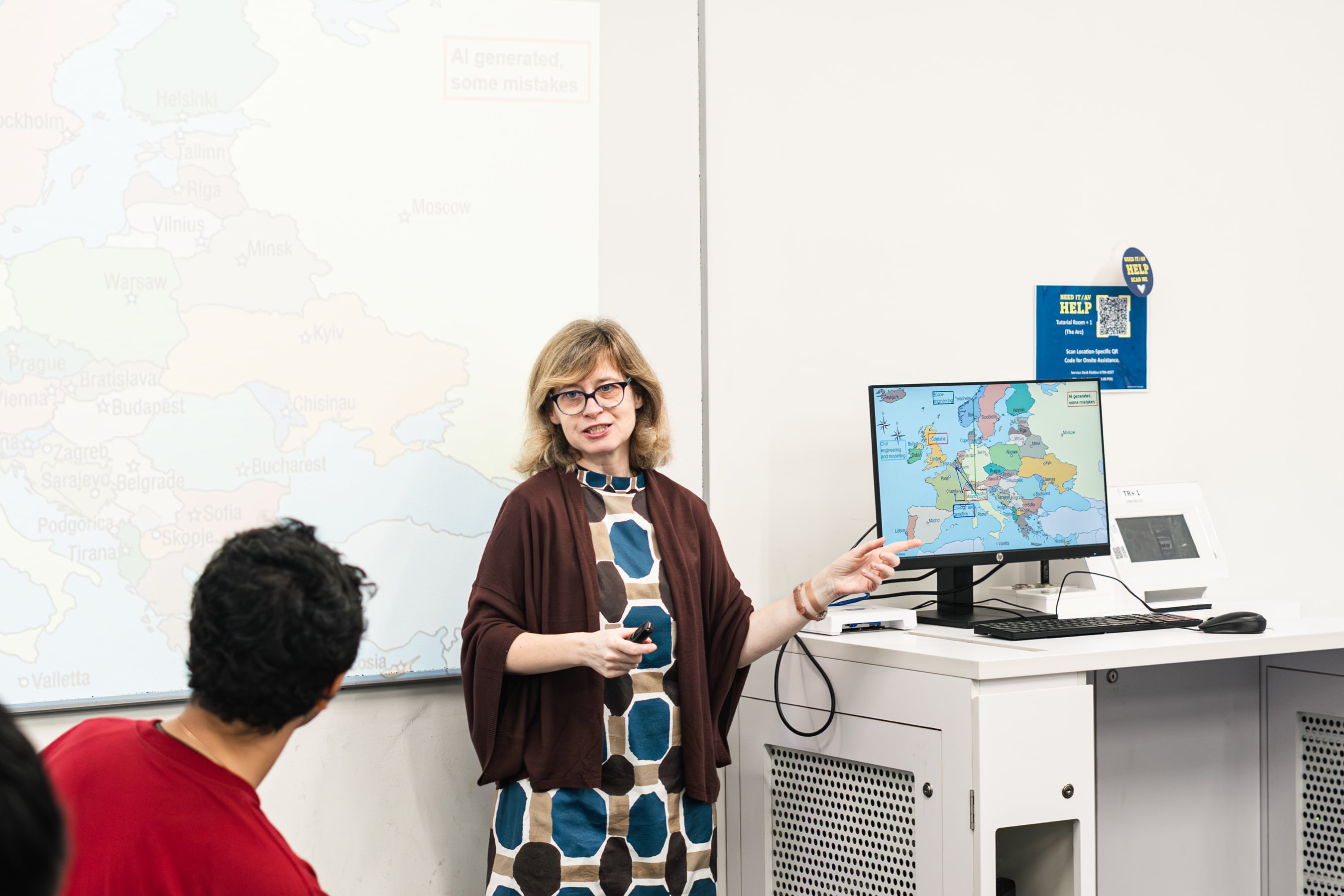 Elena Forasacco, Senior Teaching Fellow at the Imperial Early Career Researcher Institute, Imperial College London delivers the Imperial–NTU Critical Thinking for Communication Masterclass 