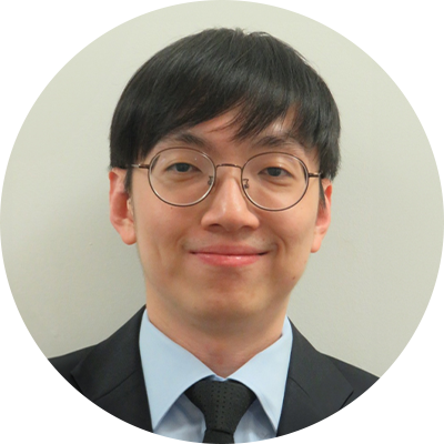 Dr Raphael Lee Round