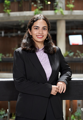 Varsha Jagdish Menghani | FlexiMasters in Business Finance