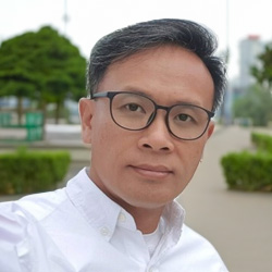 Mr Liong Yuen Ming