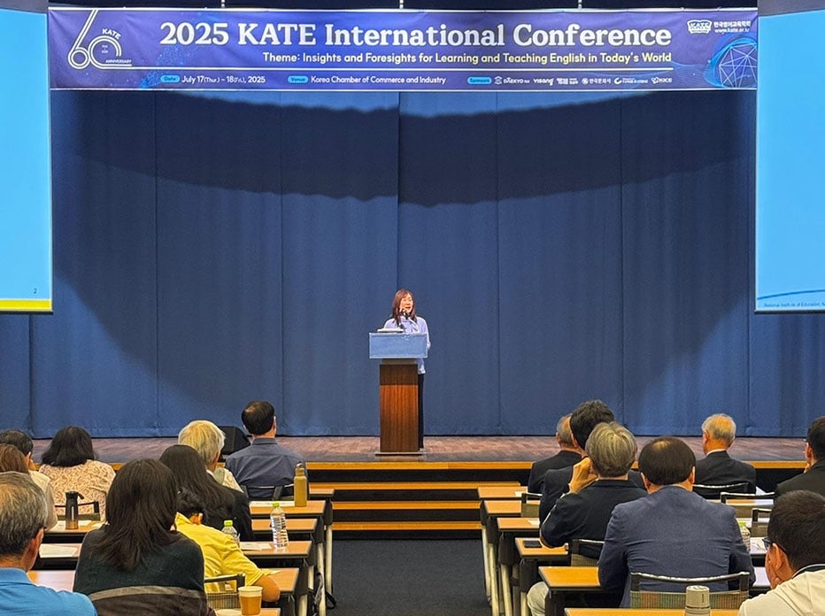 KATE Conference Korea-1_JPG_932 x 696px